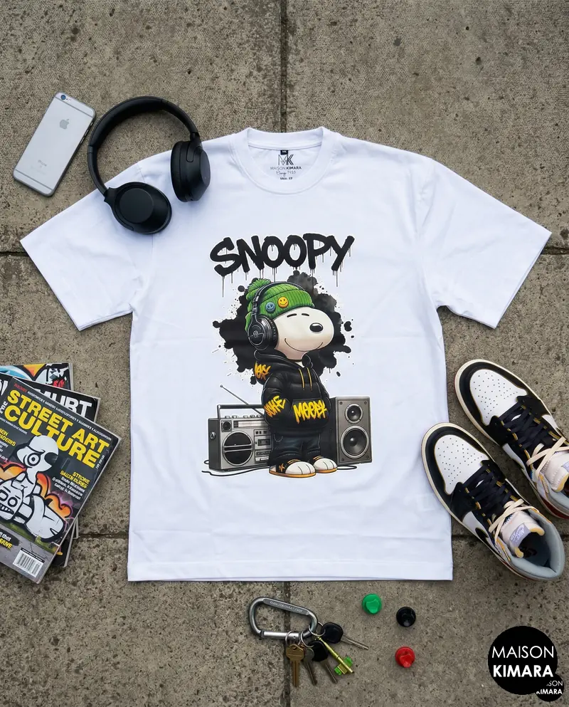 Snoopy Street Art Oversized T-Shirt – Urban Graffiti White Heavyweight Tee – Y2K Aesthetic Unisex Streetwear (White)